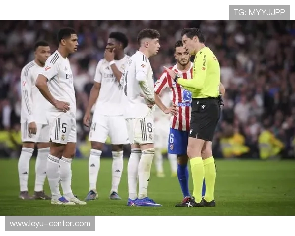 土足协纪律委员会主席（加拉塔萨雷死忠）因威胁穆帅集体辞职